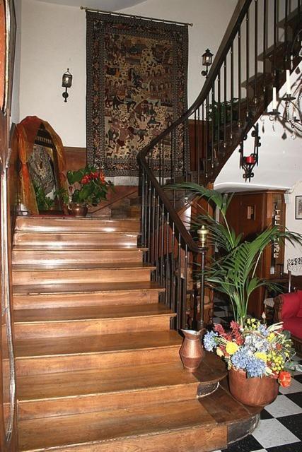 Hotel Le Mont Royal Réalmont エクステリア 写真